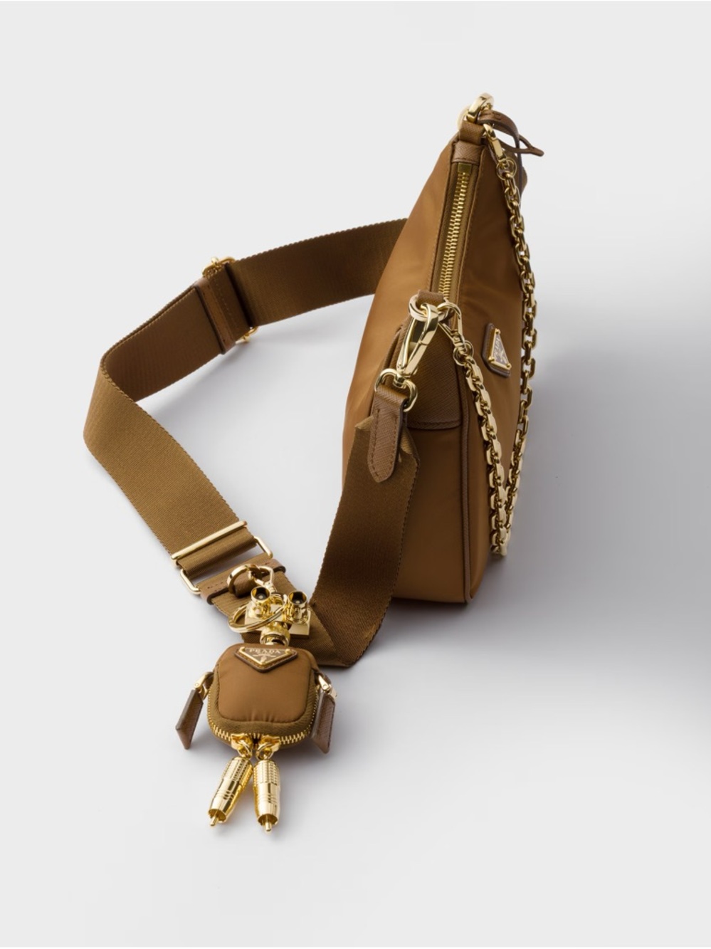 Prada Re-Edition 2005 Re-Nylon and Saffiano leather bag with charm - Picture 5 of 5